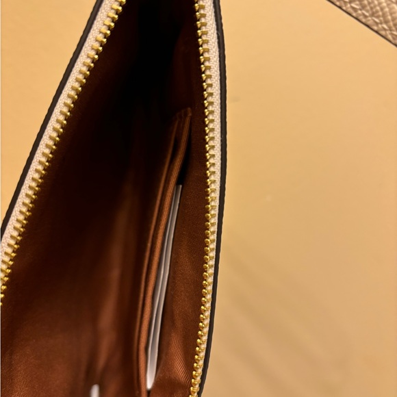 Coach wristlet - Picture 2 of 5